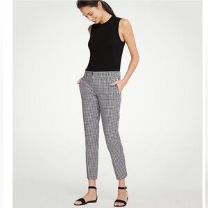 Ann Taylor Gingham Ruffle Pocket Pants 10 Curvy Fit EUC